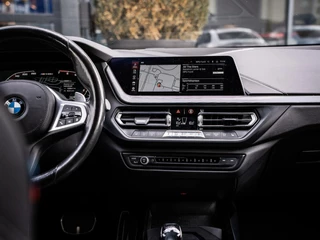 BMW 1 Serie BMW 1-serie M135i xDrive High Executive|PANO|MAXTON|19'' - afbeelding nr 21