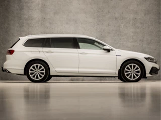 Volkswagen Passat Volkswagen Passat Variant 1.4 TSI PHEV GTE Business 218Pk Automaat (DRAADLOOS APPLE CARPLAY, GROOT NAVI, CLIMATE, LEDER/ALCANTARA, TREKHAAK, STOELVERWARMING, CAMERA, ADAPTIVE CRUISE, KEYLESS, NIEUWSTAAT) - afbeelding nr 4