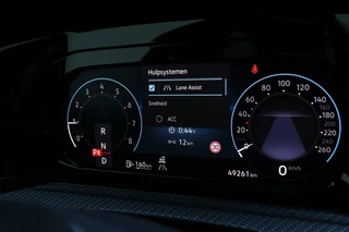 Volkswagen Golf Volkswagen Golf 8 Variant 1.5 eTSI / 3x R-Line / DSG / ACC / Matrix / DAB / LED / Trekhaak / 19