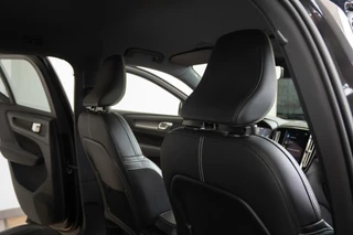 Volvo XC40 Volvo XC40 1.5 T5 262PK|R-Design|1ste Eig|LED|Leder|Trekhaak|Camera|Black Edition|Dealer Onderhouden - afbeelding nr 39
