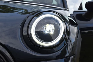 MINI Electric MINI Electric Mini Resolute edition 33 kWh Pano automaat resolute edition 135kw 1e eigenaar n.a.p. Pano / Leder / Harman Kardon / Head Up / Camera / Keyless - afbeelding nr 35