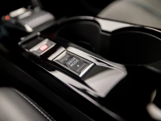 Peugeot 208 Automaat (PANORAMADAK, VIRTUAL COCKPIT, APPLE CARPLAY, GROOT NAVI, LEDER, 360 CAMERA, SPORTSTOELEN, GETINT GLAS, KEYLESS, ZWART HEMEL, NIEUWSTAAT) - afbeelding nr 23
