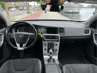 Volvo V60 Volvo V60 2.4 D6 AWD Plug-In Hybrid Momentum Navi Trekhaak Airco/ECC - afbeelding nr 16