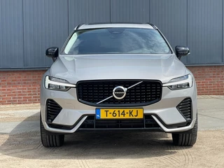 Volvo XC60 Volvo XC60 2.0 T6 Plug-In Hybrid AWD Dark Panoramadak / Trekhaak / Leder - afbeelding nr 2