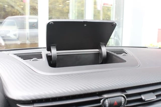 Alfa Romeo Giulietta Alfa Romeo Giulietta 1.4 120PK TURBO SPRINT | LEDEREN BEKLEDING | AFNEEMBARE TREHAAK | ALL SEASON BANDEN | NAVIGATIE | CLIMATE CONTROL | CRUISE CONTROL | CARBON INTERIEUR AFWERKING | 18