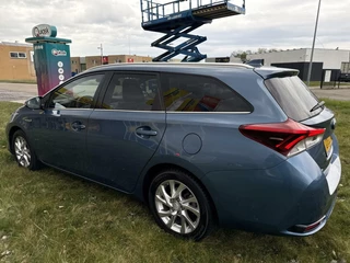 Toyota Auris Toyota Auris 1.8 Hybrid Executive - NAVI/LED/PANO/CAMERA/NAP - afbeelding nr 18
