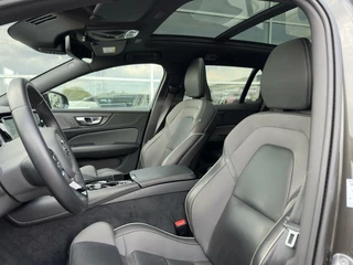 Volvo V60 Volvo V60 2.0 T6 PHEV AWD Plus Dark|PANO|TREK|H&K|PILOT|CARPLAY - afbeelding nr 6