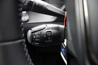 Peugeot e-208 Peugeot e-208 e-208 EV Allure 50 kWh - Digital Cockpit, Carplay, Half Leer, Camera - afbeelding nr 14