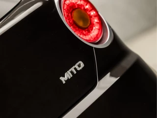Alfa Romeo MiTo (NAVIGATIE, CLIMATE, CRUISE, STOELVERWARMING, LEDEREN SPORTSTOELEN, PARKEERSENSOREN, LM VELGEN, NIEUWSTAAT) - afbeelding nr 25
