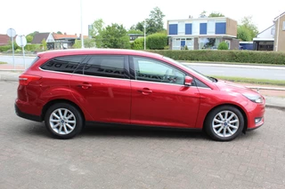 Ford Focus Ford Focus Wagon 1.0 Titanium Edition , 125pk Climate control , Navigatie , Cruise control , LED dagrijverlichting Parkeersensoren V+A , Voorruitverwarming , Sony Audio - afbeelding nr 44