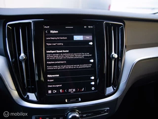Volvo V60 Volvo V60 2.0 T6 Plug-in hybrid AWD Plus Bright Trekhaak - afbeelding nr 43