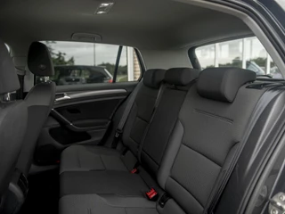 Volkswagen e-Golf Volkswagen e-Golf 136pk | Navi Discover Pro | Warmtepomp | LED koplampen | Apple Carplay & Android Auto | Stoelverwarming - afbeelding nr 5