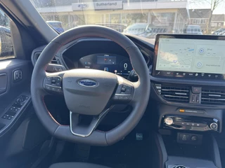 Ford Kuga Ford Kuga 2.5 PHEV ST-Line X SCI | 243pk |  Panoramadak + Technology Pack + Winter Pack + Wegklapbare trekhaak + 19 inch lichtmetalen velgen | Agate black | 2.100 kg trekgewicht - afbeelding nr 15