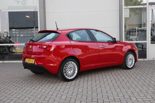 Alfa Romeo Giulietta Alfa Romeo Giulietta 1.4 T IMPRESSION/ORG.NL/GEDOCUMENTEERD/ROSSO.ALFA - afbeelding nr 2