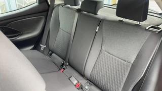 Toyota Yaris Toyota Yaris ,Cruise adap, PDC, Camera, le 1.5 Hyb. Bns Plus - afbeelding nr 28