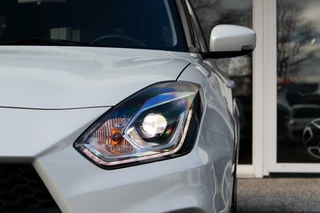 Suzuki Swift Suzuki Swift 1.4 Sport Smart Hybrid | Navigatie | Adaptive Cruise | Apple Carplay/Android Auto - afbeelding nr 31