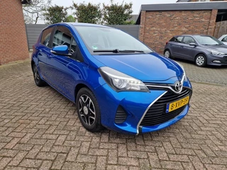 Toyota Yaris Toyota Yaris 1.0 VVT-i Aspiration 5-drs Clima NL-auto Camera Navi - afbeelding nr 2