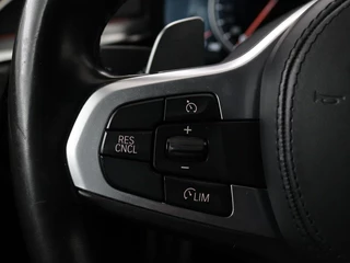 BMW 5 Serie BMW 5-serie 520d xDrive M-Sport | Leder | Sportstoelen |  Camera | Full LED | Trekhaak | Keyless | Navigatie | Sfeerverlichting | Climate control - afbeelding nr 15