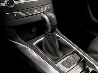 Peugeot 308 Automaat (PANORAMADAK, NAVIGATIE, CLIMATE, LED KOPLAMPEN, PARKEERSENSOREN, SPORTSTOELEN, GETINT GLAS, CRUISE, NIEUWE APK, NIEUWSTAAT) - afbeelding nr 11