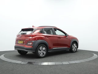 Hyundai Kona Hyundai Kona EV Fashion 64 kWh | Afneembare trekhaak | Navigatie | Camera - afbeelding nr 2