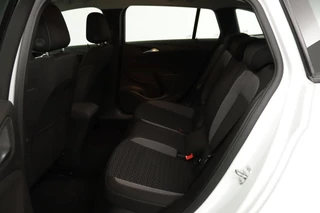 Opel Astra Opel Astra Sports Tourer 1.4 Edition Automaat (CAMERA, CLIMATE, CRUISE CONTROL, NAVIGATIE, NL-AUTO, GOED ONDERHOUDEN) - afbeelding nr 23