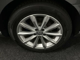 Volkswagen Passat Volkswagen Passat 1.4 TSI GTE Connected TREKHAAK-NAVI-DAB-STOELVERWARMING - afbeelding nr 11