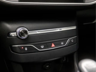 Peugeot 308 (PANORAMADAK, APPLE CARPLAY, GROOT NAVI, PARKEERSENSOREN, SPORTSTOELEN, GETINT GLAS, CRUISE, NIEUWE APK, NIEUWSTAAT) - afbeelding nr 10
