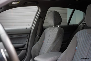 BMW 1 Serie BMW 1-serie M140i LCI2 | Schuifdak | Stuurverwarming | Navi Pro | Alcantara | HiFi Audio| M Sport onderstel | 719M | 5-deurs | - afbeelding nr 24