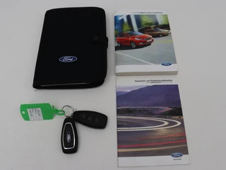 Ford C-MAX Ford C-Max 1.5 TDCi Titanium | Carplay | Trekhaak |  Navigatie | Verwarmde voorruit | Climate control | Keyless | Parkeerhulp | Cruise control - afbeelding nr 12