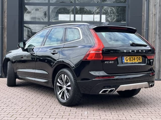 Volvo XC60 Volvo XC60 2.0 T5 Momentum Pro | ACC | Leder | Trekhaak | Pano | Intellisafe Pro Line | Navi | - afbeelding nr 2