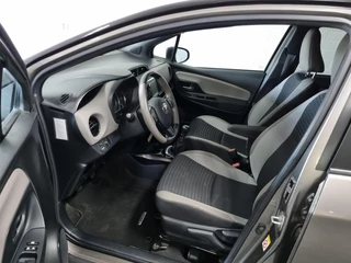 Toyota Yaris Toyota Yaris 1.3 VVT-i Dynamic Bi-Tone - afbeelding nr 19