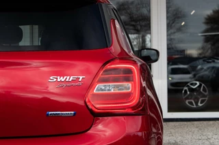Suzuki Swift Suzuki Swift 1.4 Sport Smart Hybrid | Navigatie | Adaptive Cruise | Apple Carplay/Android Auto - afbeelding nr 18