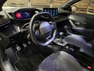Peugeot 208 Peugeot 208 1.2 PureTech GT Pack Pano Led Cruise Navi 17