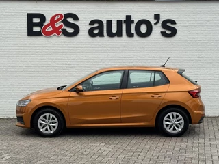 Škoda Fabia Skoda Fabia 1.0 TSI Ambition Clima Carplay Adaptive cruise Navigatie Pdc DAB radio - afbeelding nr 16
