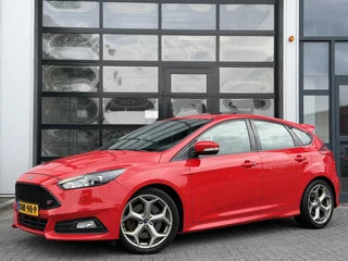 Ford Focus 2.0 EcoBoost ST 250Pk+ / PANO / CAMERA / RECARO