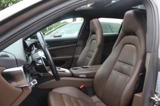 Porsche Panamera Porsche Panamera Sport Turismo 2.9 4 E-Hybrid / Panoramadak / 360Camera / Achterasbesturing / 21'' / Sportdesign + Chrono / Bose / Sportuitlaat / Luxe Leder / DAB / Stuurverwarming / Stoelverwarming 4x / Navigatie / DAB / Cruise Control - afbeelding nr 4