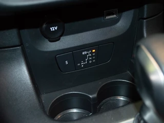 Citroën C3 Citroën C3 110PK Shine Automaat | Camera | Stoelverw. | Navi | DAB - afbeelding nr 24
