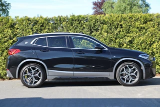BMW X2 BMW X2 sDrive20i 192PK M-pakket High Executive Edition Huh|Panodak|Navi|Sfeer verl.|Led|E. Klep|Pdc|Lmv|Iso-fix|Lane assist - afbeelding nr 4