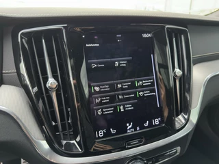 Volvo V60 Volvo V60 2.0 T6 PHEV AWD Plus Dark|PANO|TREK|H&K|PILOT|CARPLAY - afbeelding nr 35