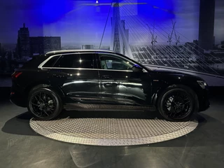 Audi e-tron Audi E-tron 50 quattro Advanced edition 71 kWh *Pano*Leder*TourPack* - afbeelding nr 2