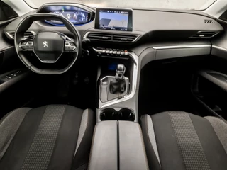 Peugeot 5008 (APPLE CARPLAY, GROOT NAVI, PARKEERSENSOREN, LANE ASSIST, SPORTSTOELEN, TREKHAAK, CRUISE, DRAADLOZE TELEFOONLADER, NIEUWE APK, NIEUWSTAAT) - afbeelding nr 6