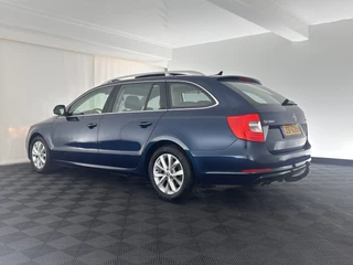 Škoda Superb Škoda Superb Combi 1.6 TDI Sprint Pro *PANO | NAVI-FULLMAP | MEMORY-PACK | ECC | PDC | CRUISE | 16''ALU* - afbeelding nr 4