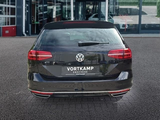 Volkswagen Passat Volkswagen Passat 1.8 TSI DSG R-LINE PANO-DAK/TREKHAAK/360-CAMERA/LEDER/NAVI/ACC/CARPLAY - afbeelding nr 6