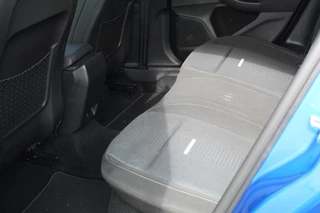 Ford Focus Ford Focus 1.0-155pk EcoBoost Mild-Hybrid 'Active' AUTOMAAT ! Trekgewicht 1.500kg ! Slechts 6.450km ! Ruim €. 9.000,- beneden de nieuwprijs ! Volautm. airco dual, navigatie, telefoonvoorb., adaptive cruise control, LED verlichting, metallic lak, camera, front-, lane- en side assist, LM wielen, Isofix etc. - afbeelding nr 29