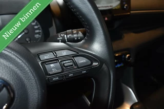 Toyota Yaris Toyota Yaris 1.5 Hybrid Business NAVI/KEYLESS/CAMERA/ETC.! - afbeelding nr 22