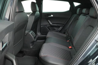 SEAT Leon SEAT Leon 1.0 TSI FR Launch Edition | Carplay |  Stoel & stuurverwarming | Adaptive cruise | Camera | Full LED | Keyless | Navigatie | Park Assist - afbeelding nr 6