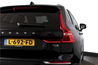 Volvo XC60 Volvo XC60 2.0 T4 Inscription 190 PK - Automaat | Dig. Cockpit | Elek. Trekhaak | Adapt. Cruise | Memory | Stoel-+Stuurverw. | PDC | Camera | NAV | ECC | Elek. Klep | LM 19