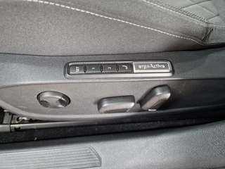 Volkswagen Golf Volkswagen Golf 1.4 eHybrid Style PHEV | Lane | ACC | Camera | Ambiance | Massage | D.Hoek | - afbeelding nr 8