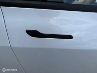 Tesla Model 3 Tesla Model 3 Performance AWD 486pk 75 kWh +530KM - afbeelding nr 12