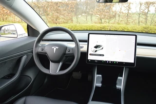 Tesla Model 3 Tesla Model 3 Standard RWD Plus 60 kWh 15.177 km! 1e eig. panoramadak - afbeelding nr 47